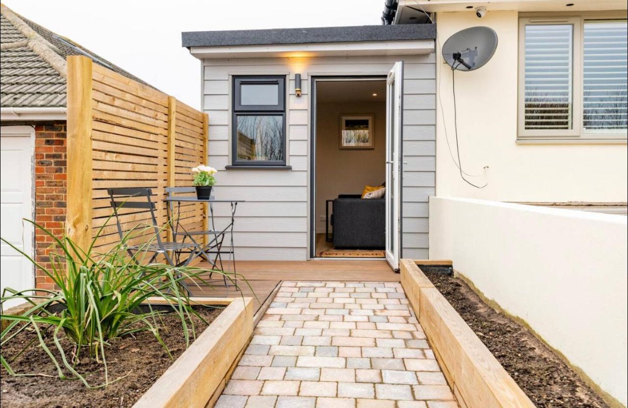 The Hideaway By The Sea - Free Parking Apartment Brighton Bagian luar foto