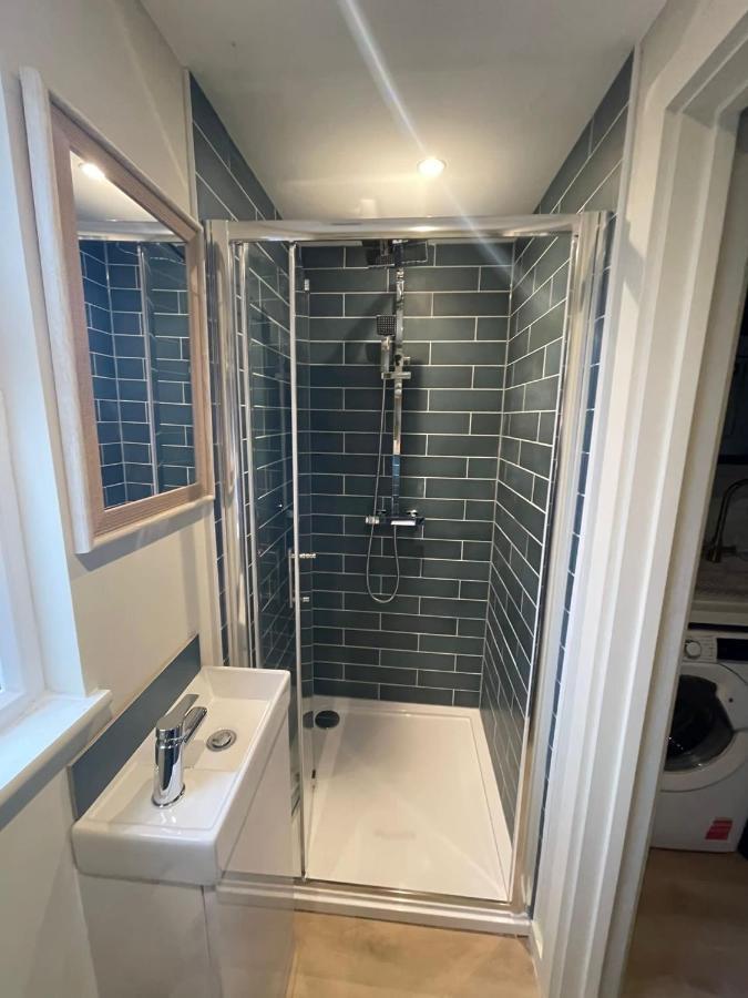 The Hideaway By The Sea - Free Parking Apartment Brighton Bagian luar foto